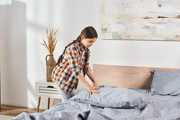 Rapide et Facile : La Remise en Ordre de Chambre de 10 Minutes Qui Transformera le Matin de Votre Enfant